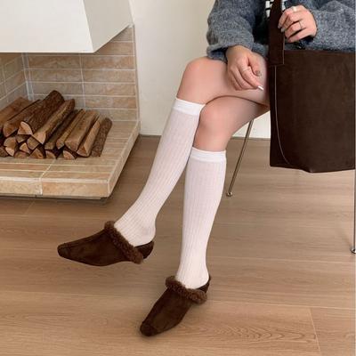 2025 ретро бархатные теплые одинарные туфли женские осень и зима новая мода корейская версия черные универсальные и тонкие пушистые туфли хлопок