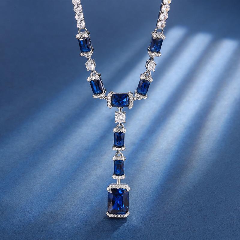 Ювелирные изделия Медь с покрытием из настоящего золота Имитация красного корунда Синяя шпинель Универсальная цепочка Премиальное банкетное колье Женское 8 * 10