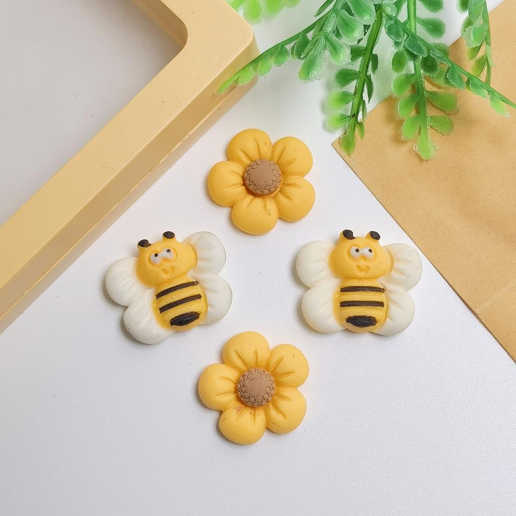100pcs Kawaii Resin Cabochon Cartoon Animal Bee Flower Flatback Stone Figurine Scrapbook DIY Decor Home Accessories Crafts