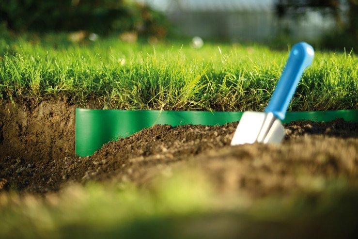 Lawn edging/greenery/15 x 9