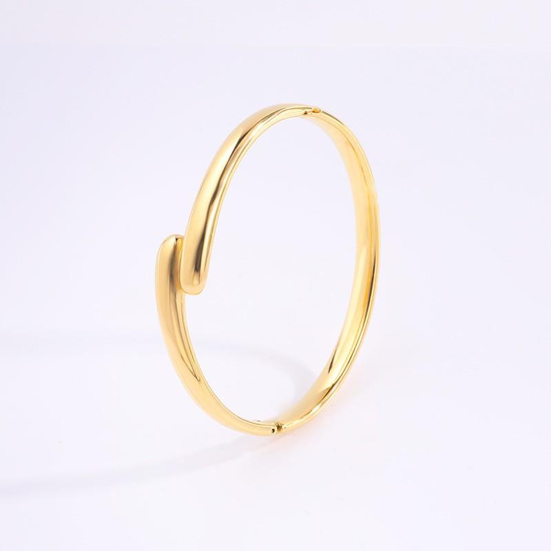Luxury Radiant Baguette Zircon Stainless Steel Bangle Elegant Gold Plated Bracelet for Daily Style
