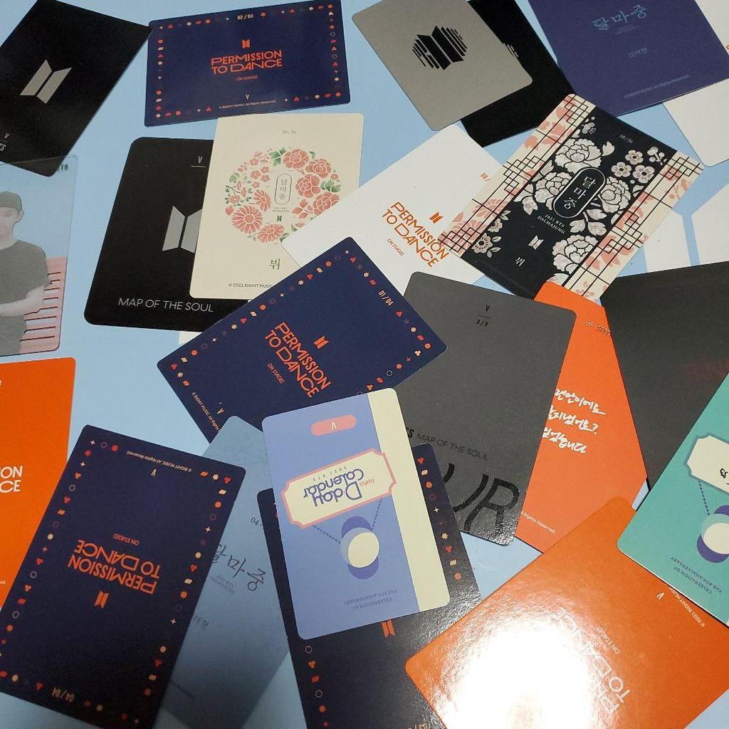 [USED] BTS Official V Mini Photo Trading Cards Set of 22