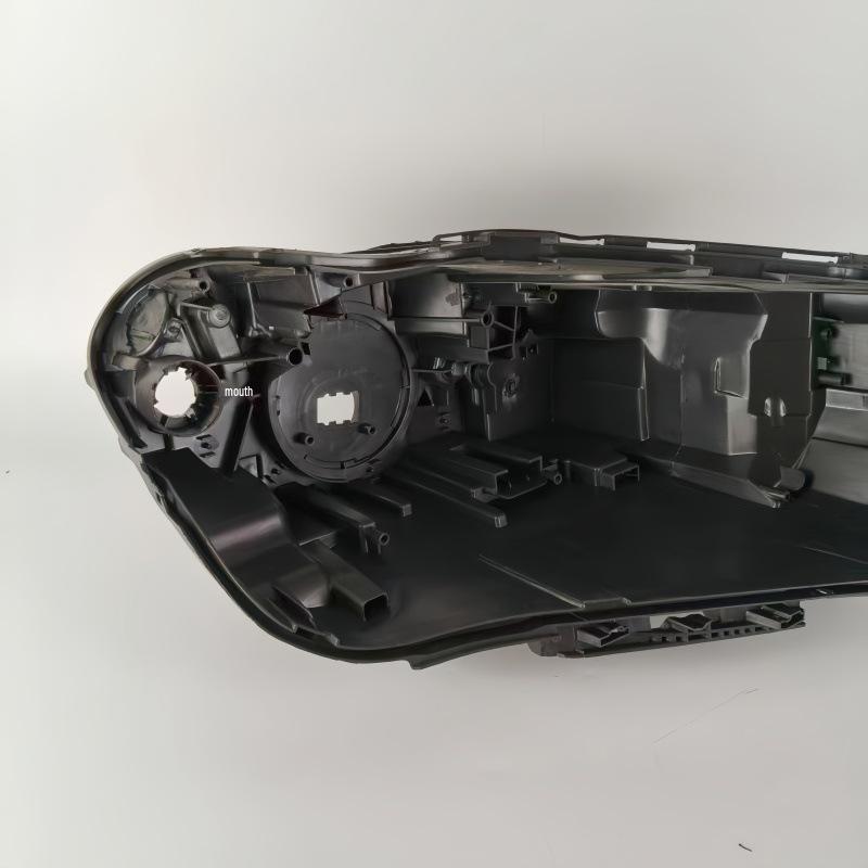 Корпус задней фары BMW X1 F49, черный, для моделей 2016-2019 годов.