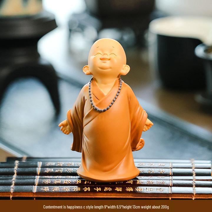 Милые фигурки маленьких монахов ручной работы из смолы для украшения рабочего стола