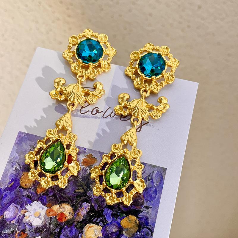 Классические серьги среднего размера для женщин и девочек с эмалью и цветком, серьги-клипсы, винтажные элегантные женские вечерние аксессуары для банкетов высокого класса, ювелирные изделия