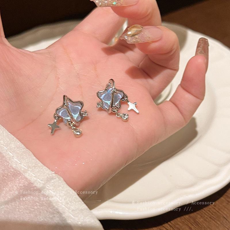 Элегантные корейские серьги с синими звездами для женщин: Модный дизайн в виде пятиконечной звезды с универсальностью