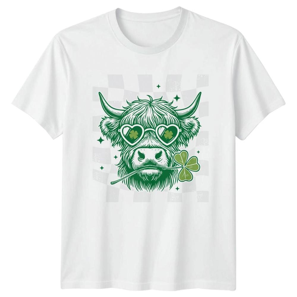 Highland Cow Lucky Clover St Patricks TShirt Highland Cattle St Patricks Day