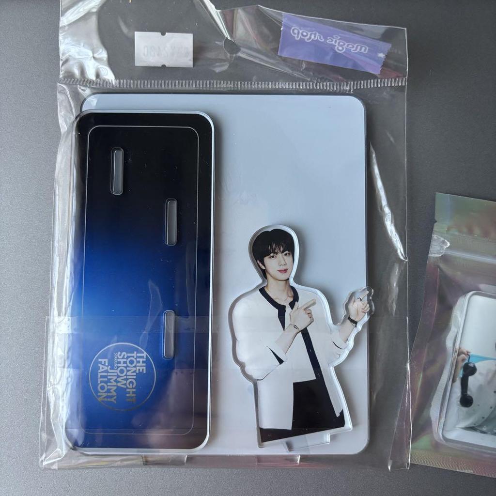 [Б/У] RUNSEOKJIN ДЖИН Акриловый стенд ДЖИН Сольный концерт BTS PTD