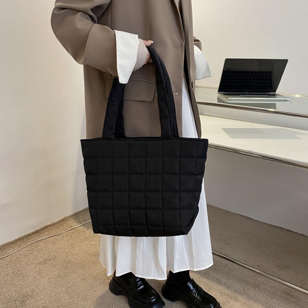 Пухлая женская сумка через плечо Однотонная стеганая сумка-шоппер Модные повседневные сумки-тоут для путешествий