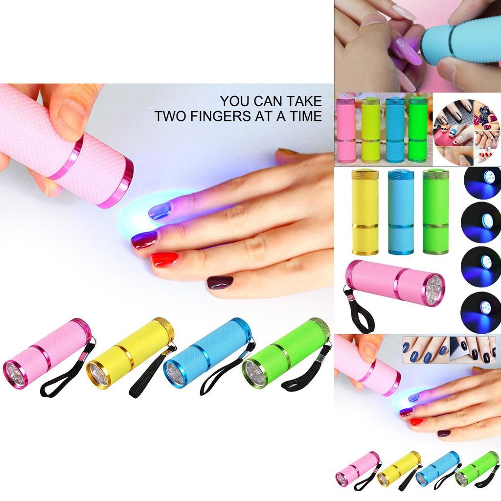 Компактная светодиодная лампа для сушки ногтей-фонарик с черным ремешком для удобной переноски и низким энергопотреблением