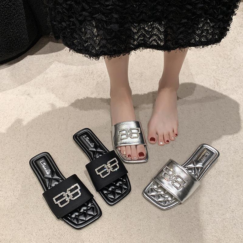 2024 New Beauty Flat Small Sandals Beach High Sense Sandals Silver Slippers