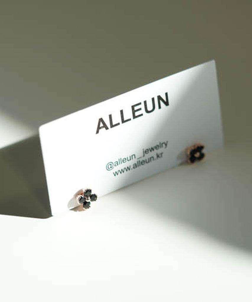 Серебряные серьги Alleun из серебра 925 пробы с ониксом в форме клевера