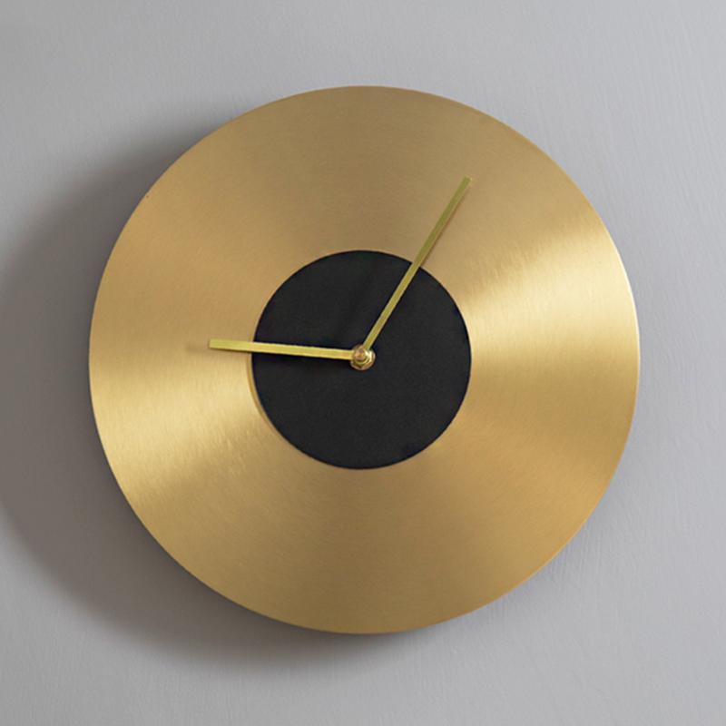 Nordic Aesthetic Metal Wall Clocks Minimalism Clock Watch for Living Room Clock Unique Modern Mechanism Silent Creative Decoration for Bedroom