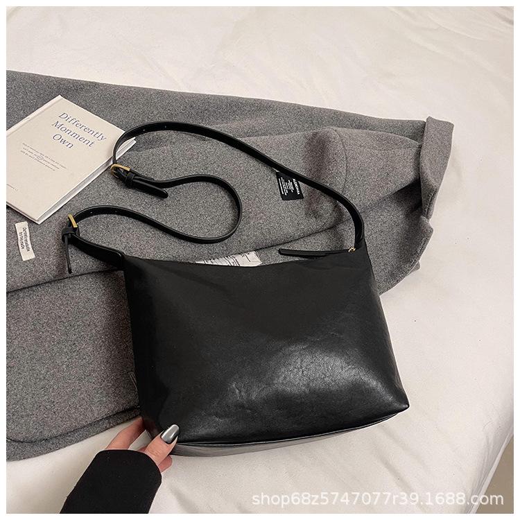 Outer Single Casual Large-capacity Bag Women's 2025 Autumn/winter New Shoulder Bag Fashionable Foreign Style Versatile Commuter Crossbody Bag