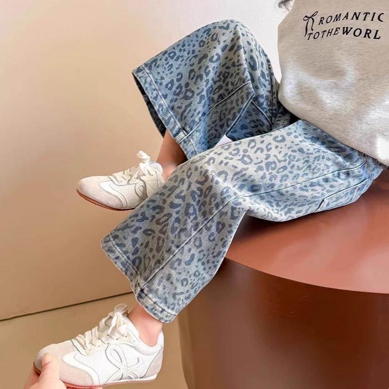 Джинсы с леопардовым принтом для девочек Весна Осень Свободные Прямые Брюки для Маленьких Девочек Детские Повседневные Джинсовые Брюки с Эластичной Талией