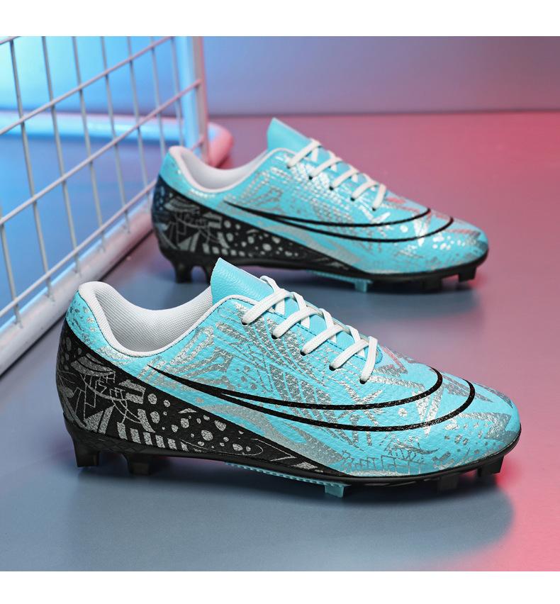 35-45 Football Shoes, Low-cut Blue and White Porcelain Long Nails, Youth Sneakers, Large Size Sports Shoes, TPU Soles, Broken Nails