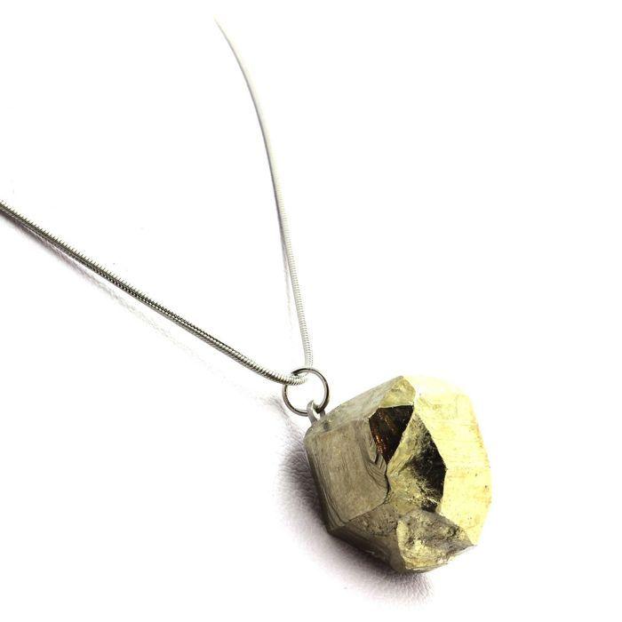 Collier Pyrite brut 49.6 carats