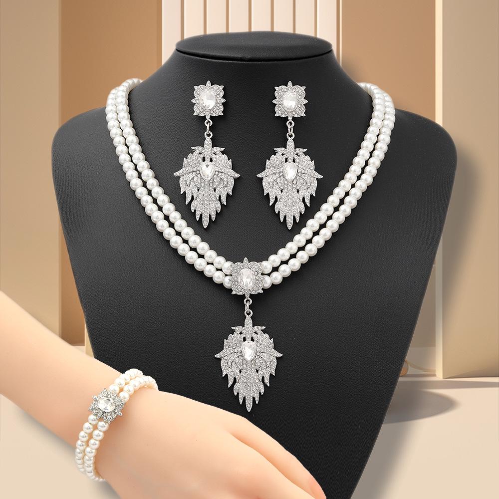 Элегантный набор жемчужных украшений с цветами для невест - Ожерелье, Серьги и Браслет в Роскошном Стиле