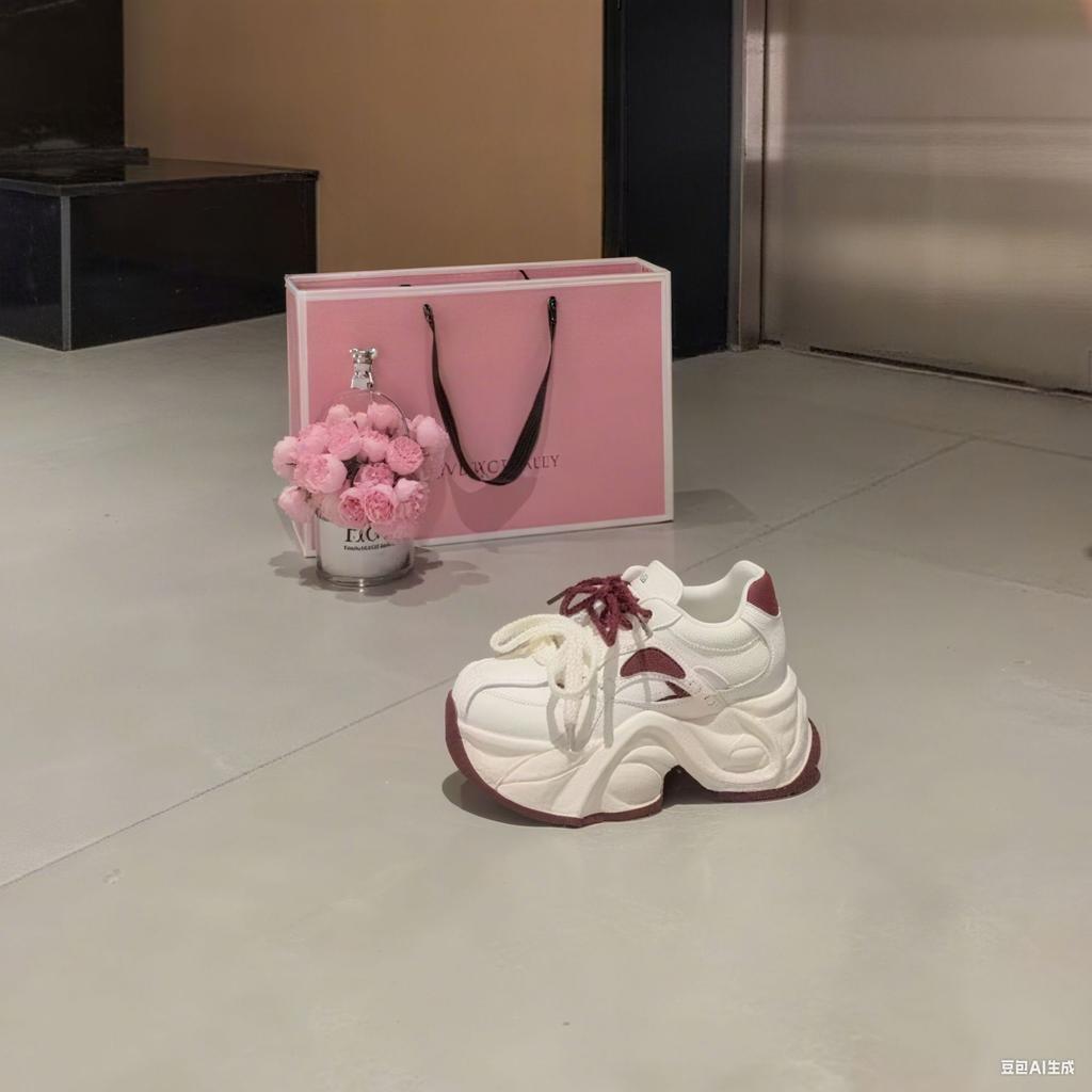 Женские новые осенние универсальные кроссовки на толстой подошве с нескользящей подошвой для маленьких людей, визуально уменьшающие размер ноги, спортивная и повседневная обувь