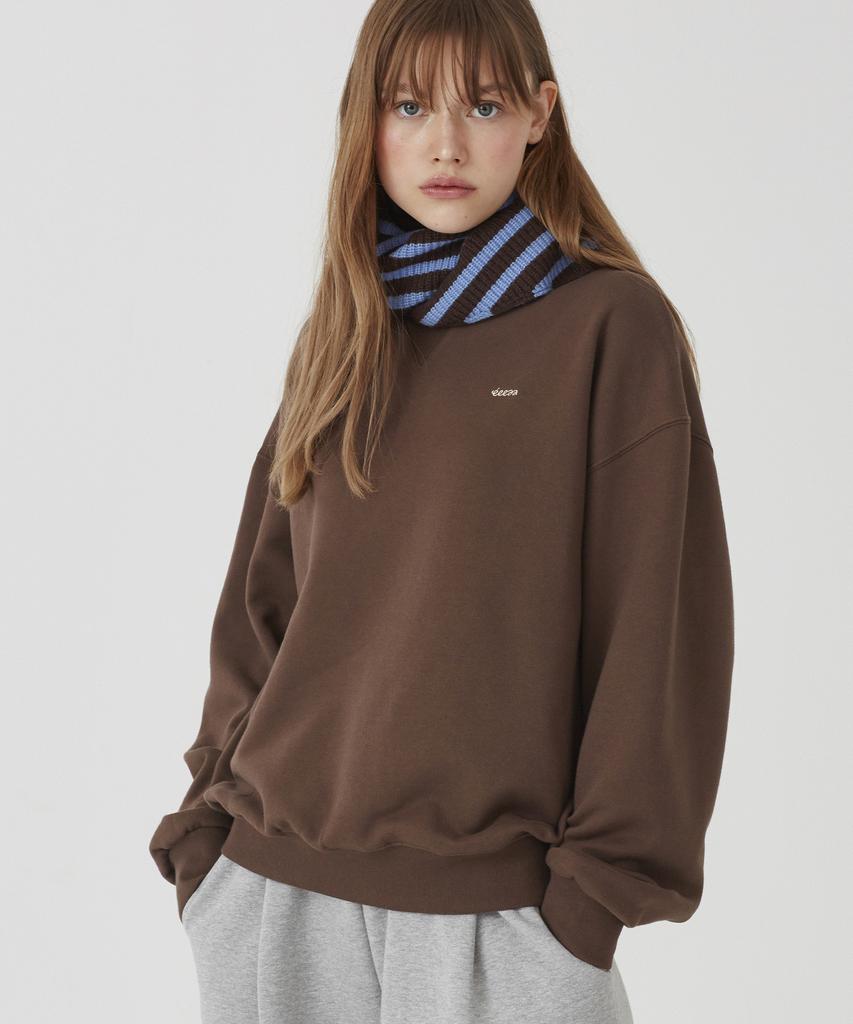 BETWEEN A AND B Eeeaa Heritage V Sweatshirt [Brown]