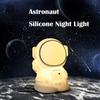 Светодиодный ночник с изображением астронавта, силиконовая лампа с зарядкой через USB, многоцветный окружающий свет, украшение дома для детского праздника