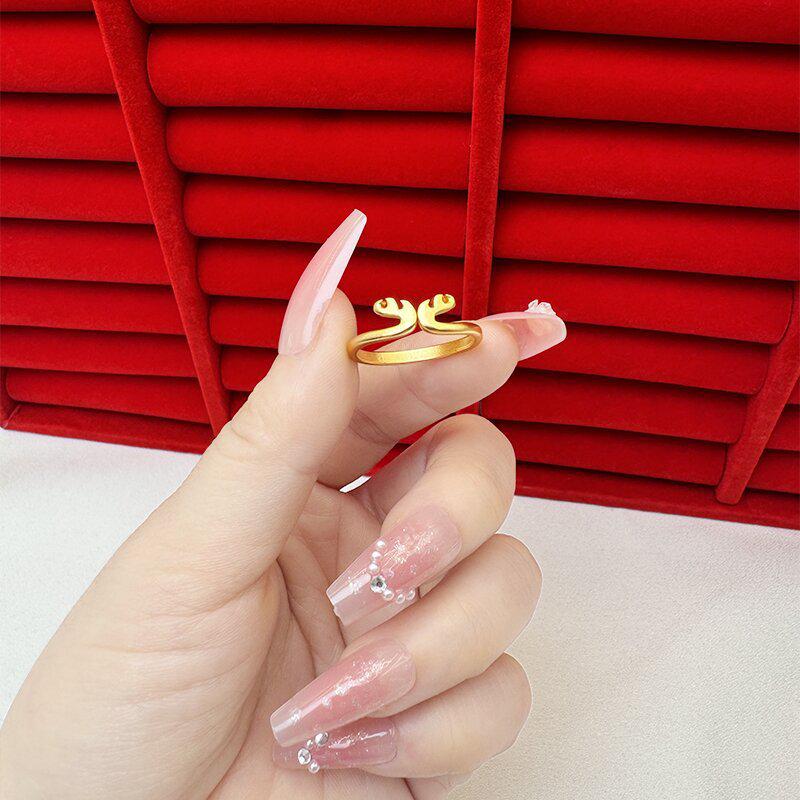 Изысканное открытое кольцо цвета песка и золота для женщин: Высококачественный нишевый дизайн, легкий роскошный стиль, стойкий цвет, имитация золота.