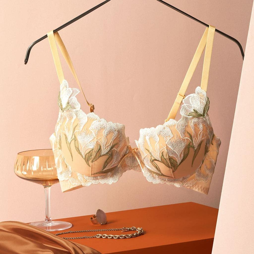 Triumph Premium Red Label 0077 M022 C70 Women's Bra, (Purple),