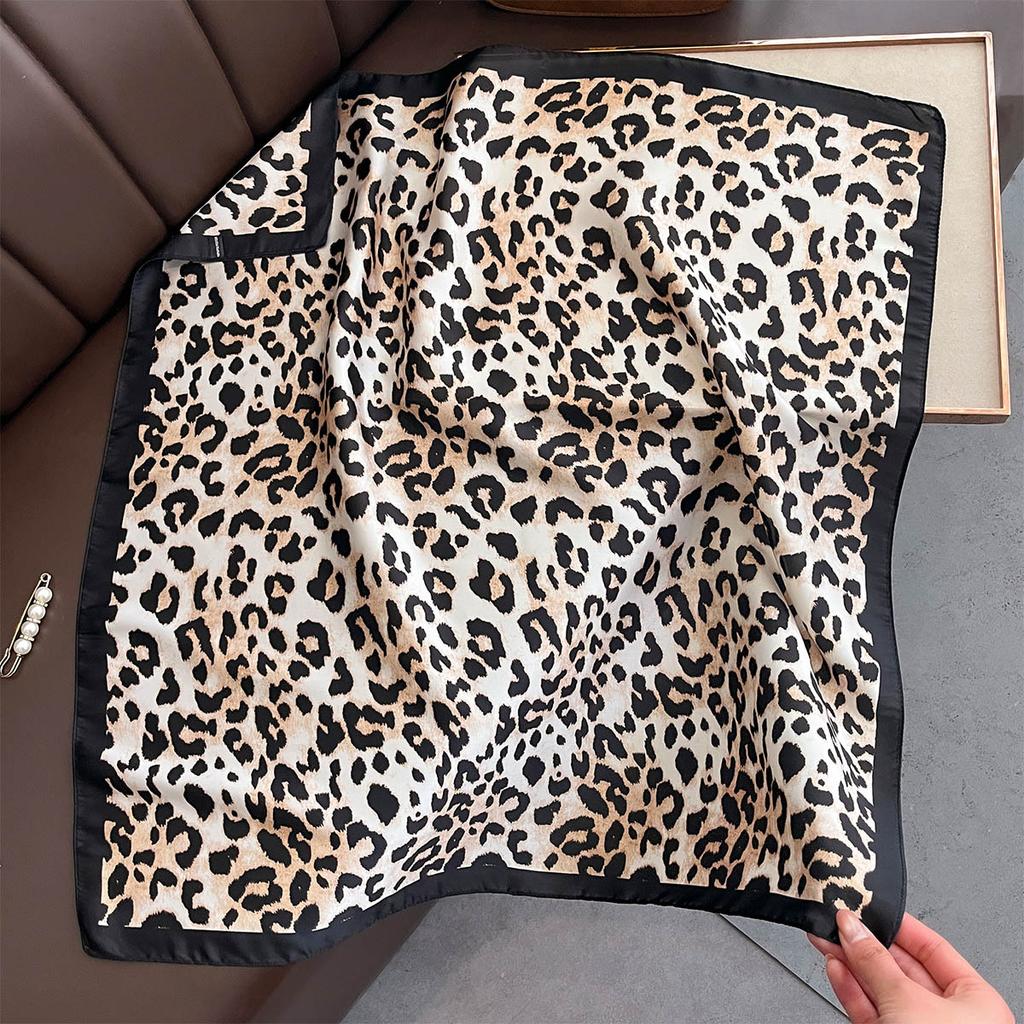 Classical Leopard Print Neckerchief 70*70 Cm Silk Square Scarf Women Soft Satin Headscarf Hijab Female Headband Foulard Decorate