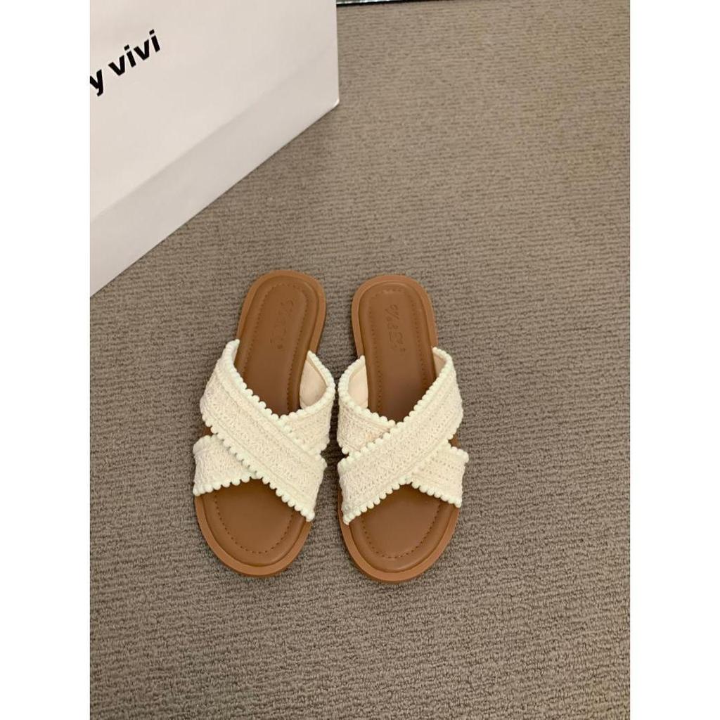 Плоские ретро-плетеные маленькие классные тапочки женская обувь летняя одежда 2025 новые летние пляжные сандалии