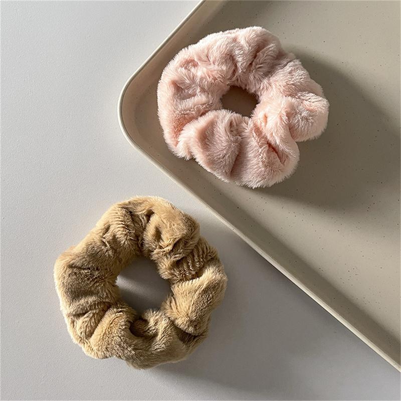 Зимние теплые мягкие резинки для волос женские милые плюшевые эластичные разноцветные резинки