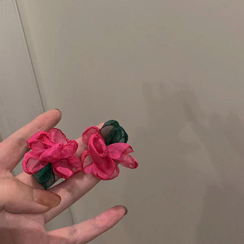 Серьги Vacation Vibe из шифона с цветочным узором — корейский стиль, элегантный контрастный цвет, нишевый дизайн