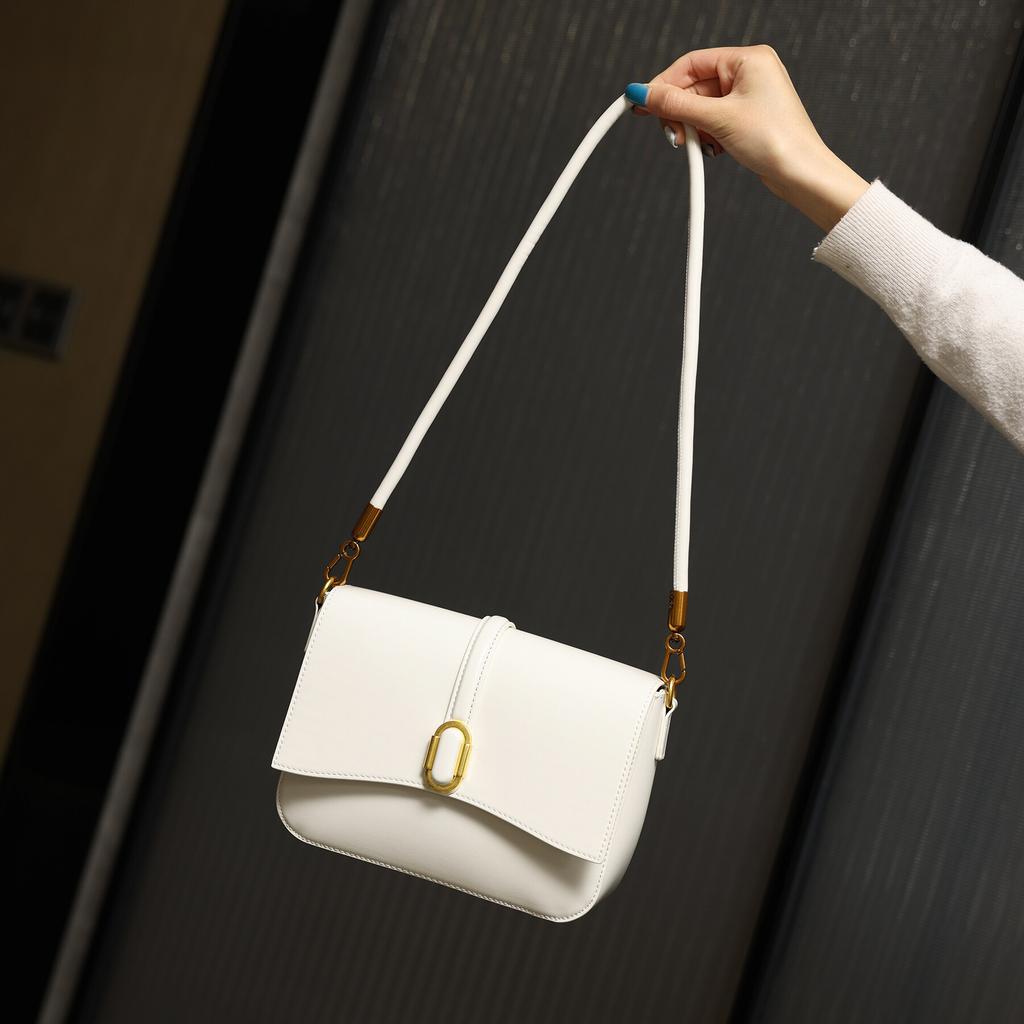 High-quality niche design bag 2025 new women's bag popular versatile crossbody bag single shoulder underarm small square bag