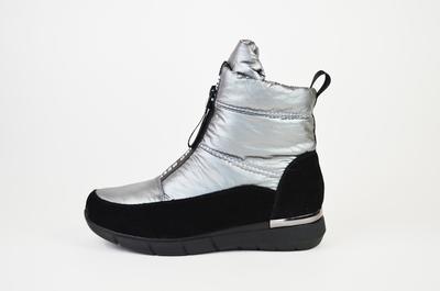 Женские сапоги дутики Lonza серебристого цвета