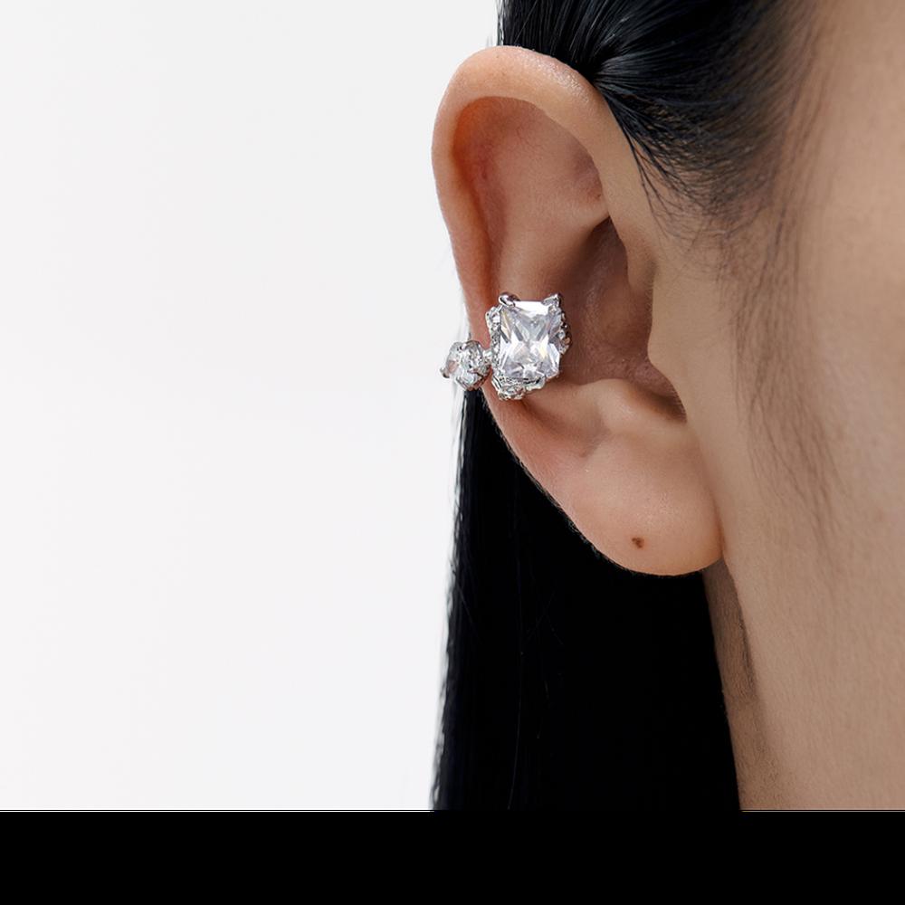 2022 новые медные платиновые асимметричные серьги-клипсы с кисточками и цирконием для женщин, модные ювелирные изделия (5 шт. бесплатной доставки)