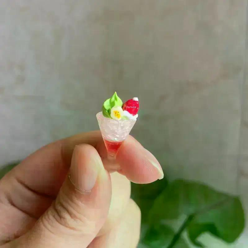 1/5 шт. Миниатюрный кукольный домик, кремовый торт, десерт, Рождество, клубничный стаканчик для мороженого, кухня для ролевых игр, детские игрушки, аксессуары