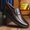 2025 New Men's Shoes Leather Shoes Business Casual Leather Shoes Breathable Soft Sole Middle-aged and Elderly Father Shoes