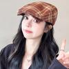 Клетчатая кепка задом наперед Женская осенне-зимняя японская ретро-берет-утка Персонализированная универсальная кепка художника-газетчика