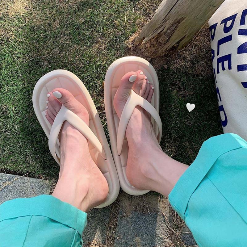 Korean Version of The Transparent Flip-flops Female Summer Solid Color Cool Fashion Casual Ins Flip-flops Outside Wear Beach Shoes