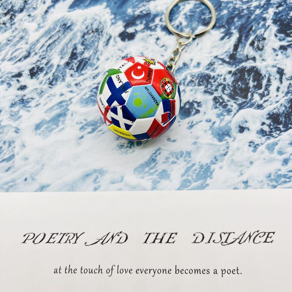 Брелок-подвеска с флагом международного футбольного клуба - Мини-спортивный подарок на Кубок мира