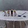 4 Pieces 1/64 Scale Diorama Figures Street People Model Hobby Resin Hand Painted Miniature Scene for