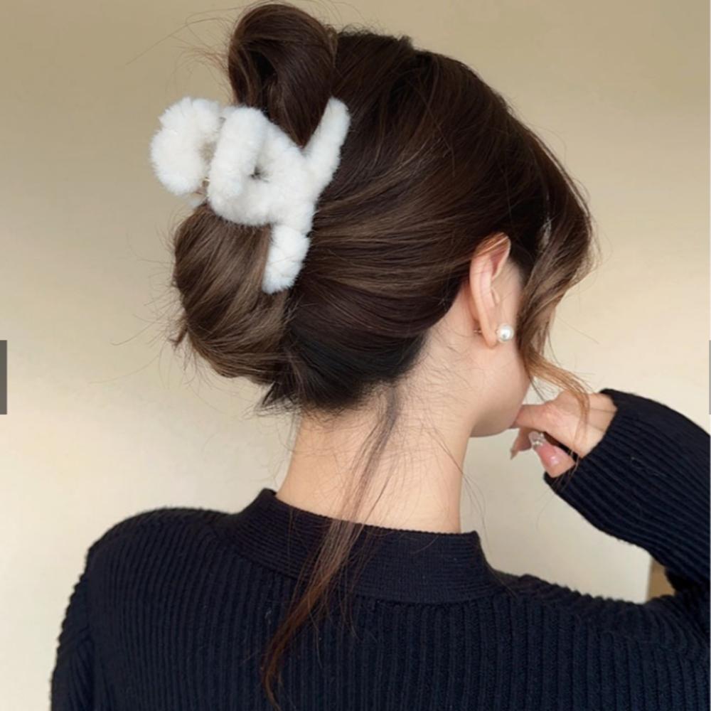Faux Fur Hair Claw Fluffy Hair Barrettes Hairpins Crab Headwear Autumn