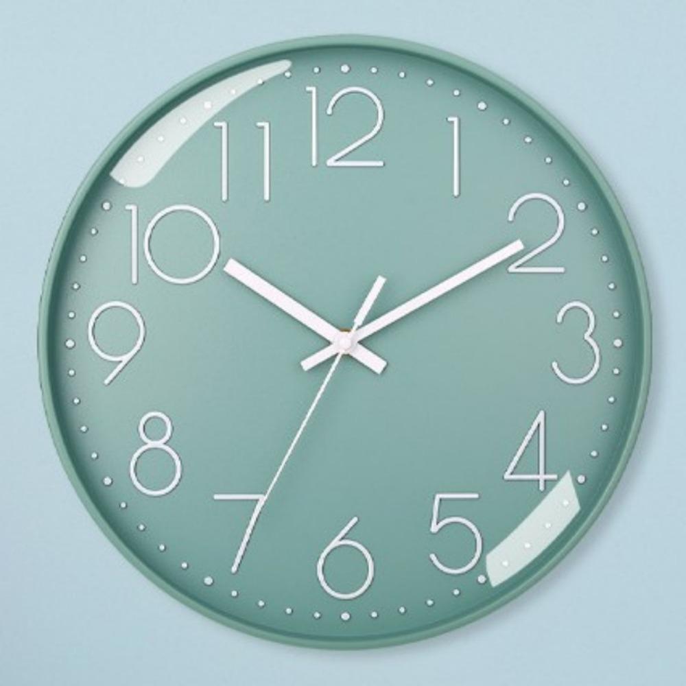 Silent Quartz Clock Battery Operated Wall Mounted Clock Minimalist Hanging Clock For Office Wall