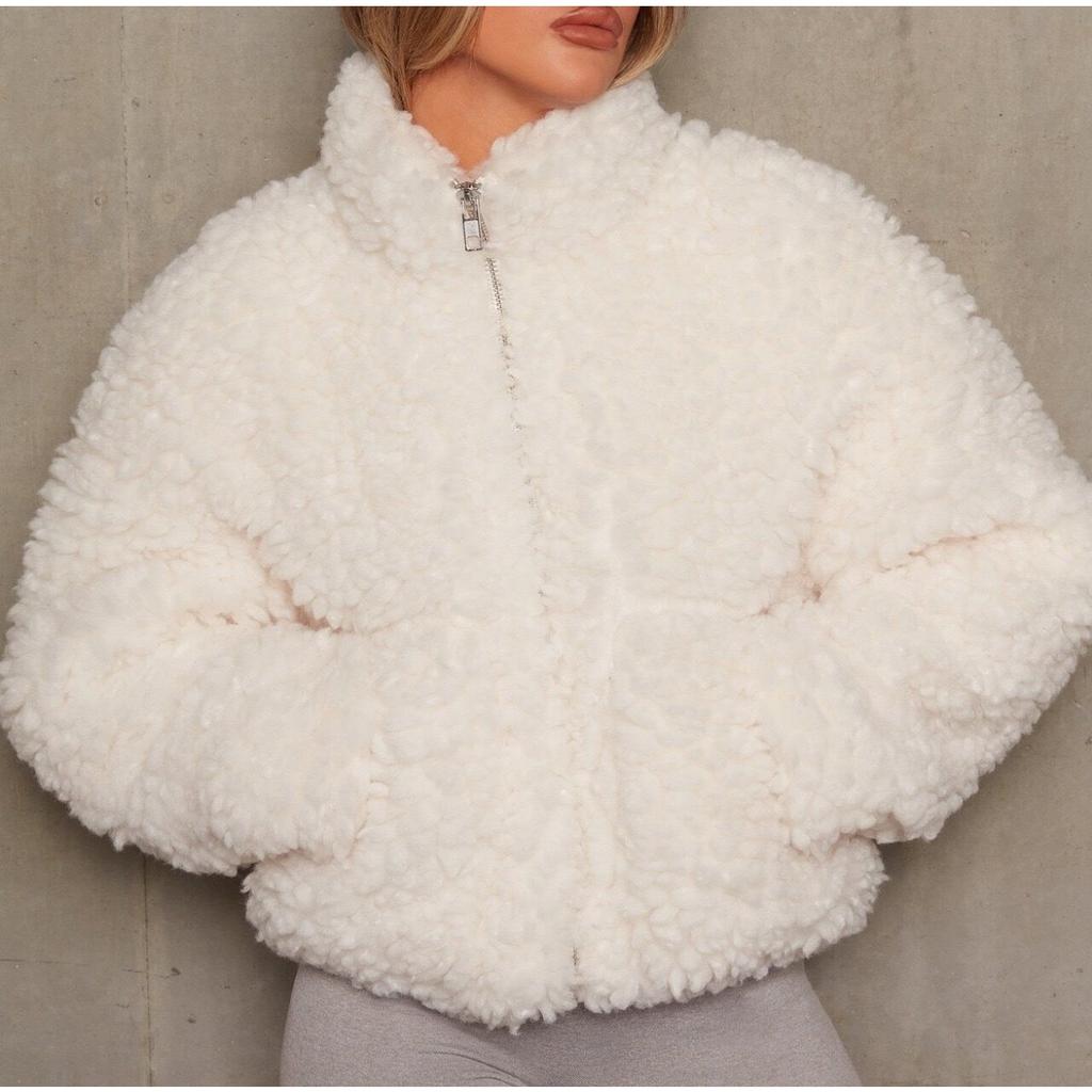 2024 Весенняя женская куртка из искусственного меха ягненка, женская короткая пушистая куртка, женская плюшевая куртка с длинными рукавами, весенне-осеннее пальто, верхняя одежда больших размеров