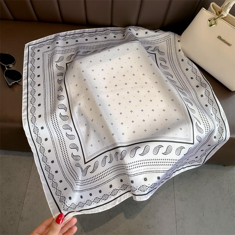 70 * 70cm New Silk Small Square Scarf For Women'S Neck Protection Professional Scarf Versatile Hair Tie Headscarf Scarf