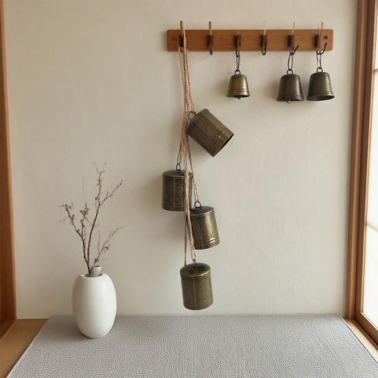 Rustic Christmas Bells Ornament Hanging Rope 5 Bells Christmas Tree Ornaments Handmade Vintage Cow Bells Wind Chime Decoration