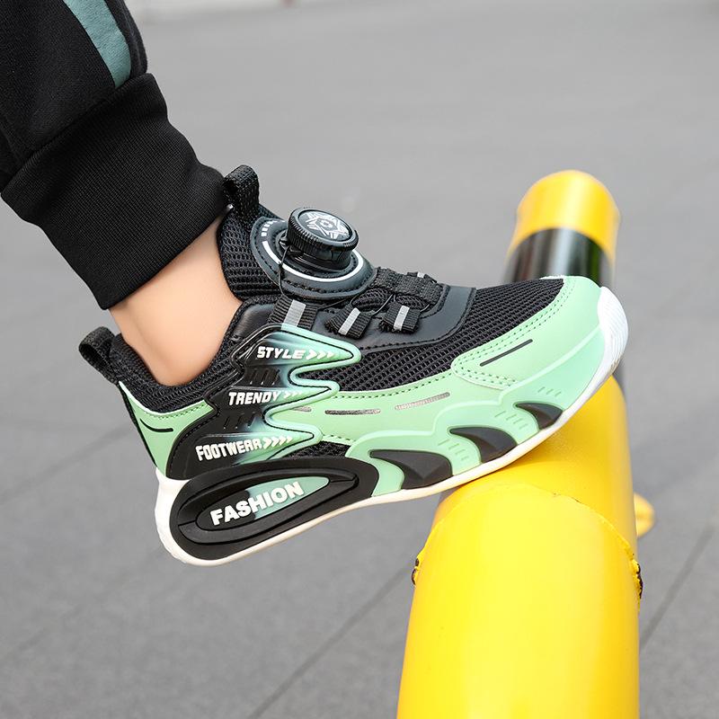 Boys' Waterproof Leather Sports Shoes with Rotating Button for Autumn/Winter 2025 - Ideal for Older Kids