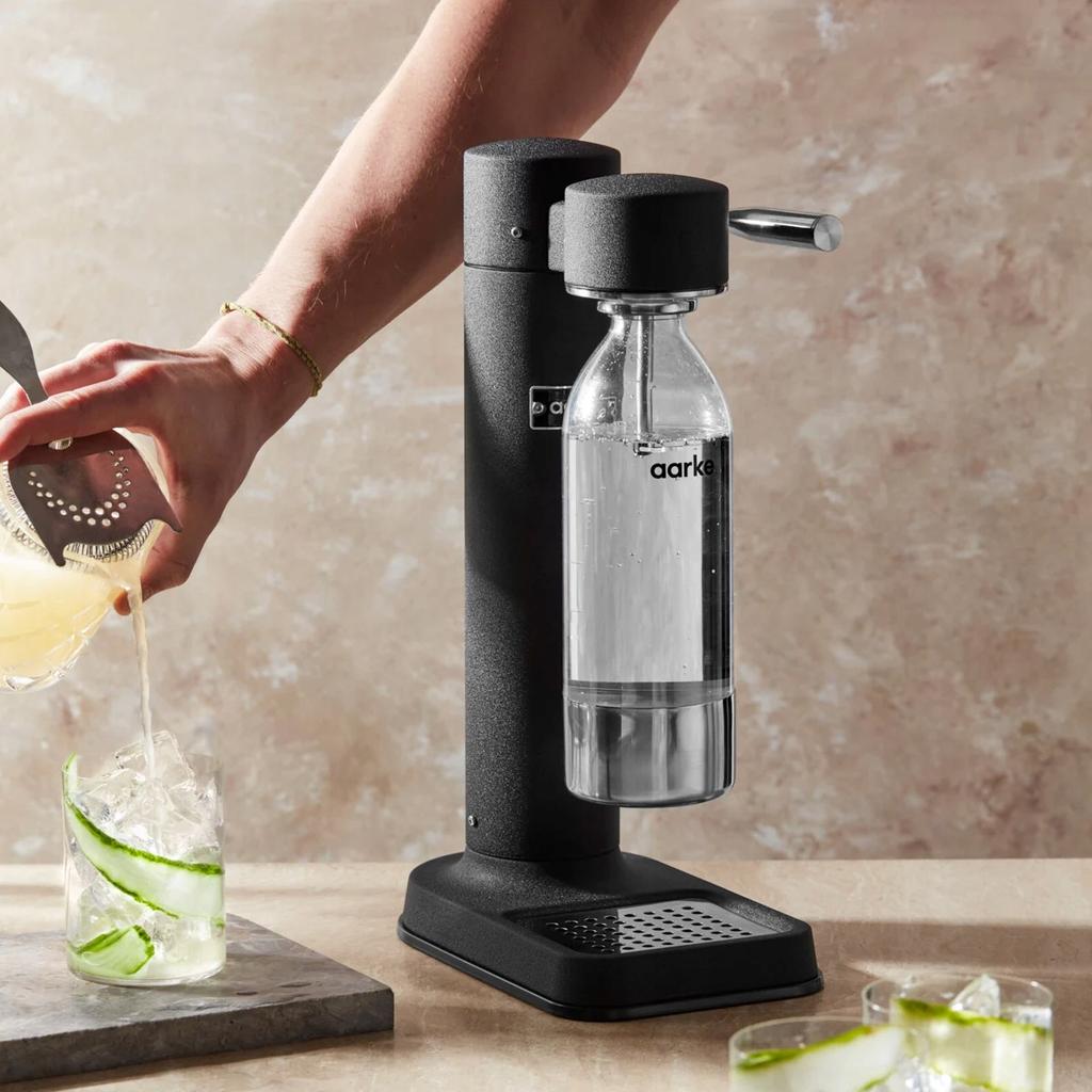 Aarke carbonator 3 sparkling water maker manual pressure Black