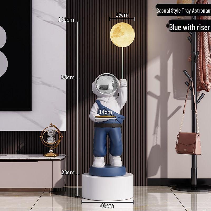 Большая фигурка космонавта с подсветкой «Звездное небо» – напольное украшение для гостиной или ТВ-тумбы, идеальный подарок на новоселье.