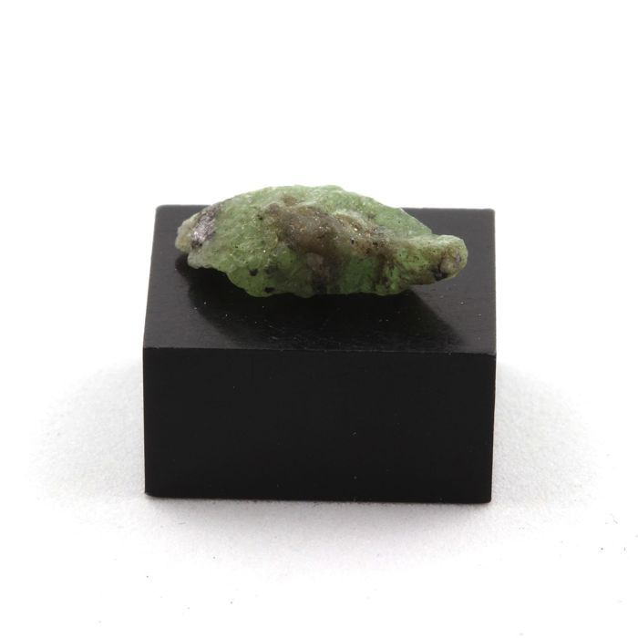 Pierres et Minéraux. Grenat Tsavorite. 6.76 ct. Manyara Region, Tanzanie.