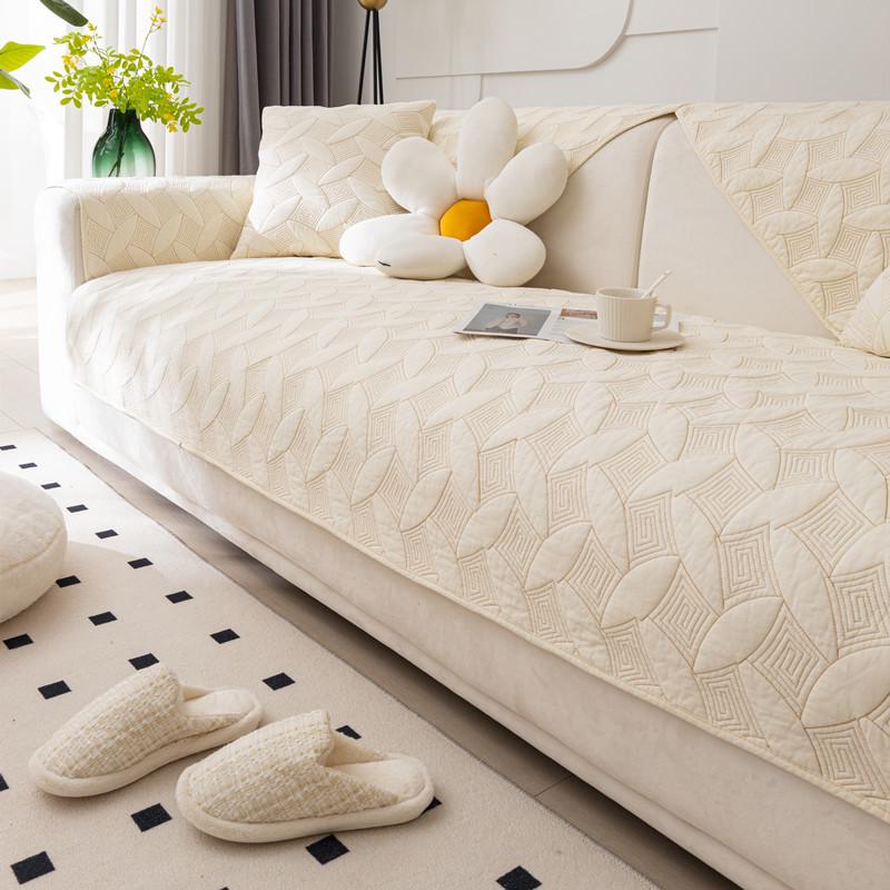 Cotton Quilted Non-Slip Leaf Sofa Cushion for All Seasons